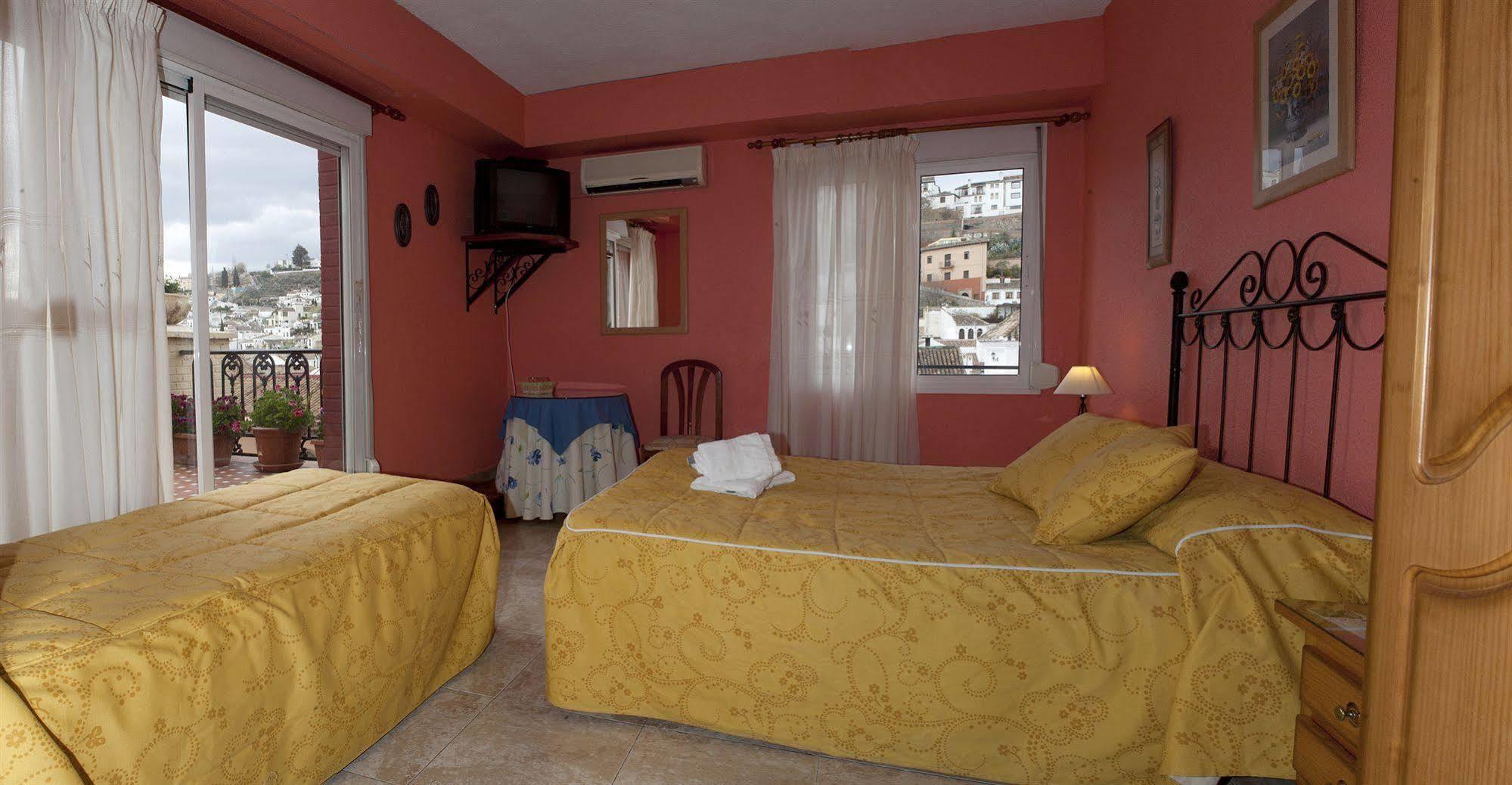 Hostal Londres Гранада Екстер'єр фото